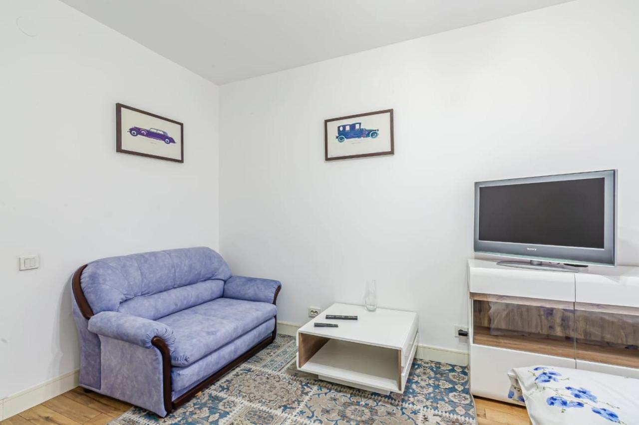 Однушка В Жк Абая 130/2 2019 Г.П. Lejlighed Almaty Eksteriør billede